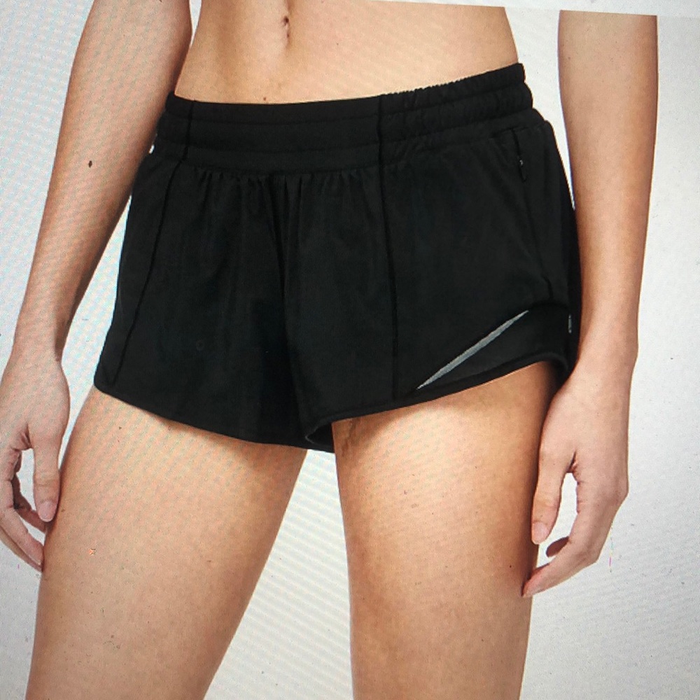Lululemon Hotty Hot Short 6
